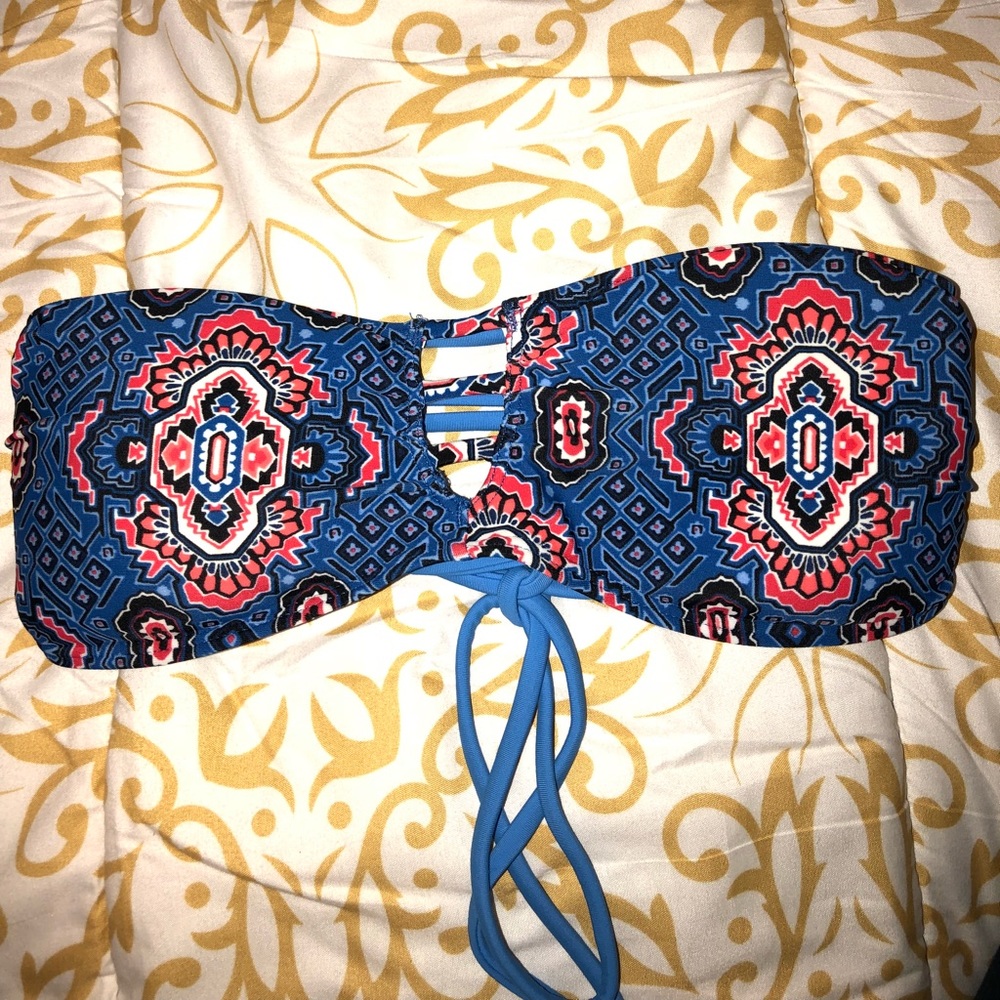 Hollister bathing suit top